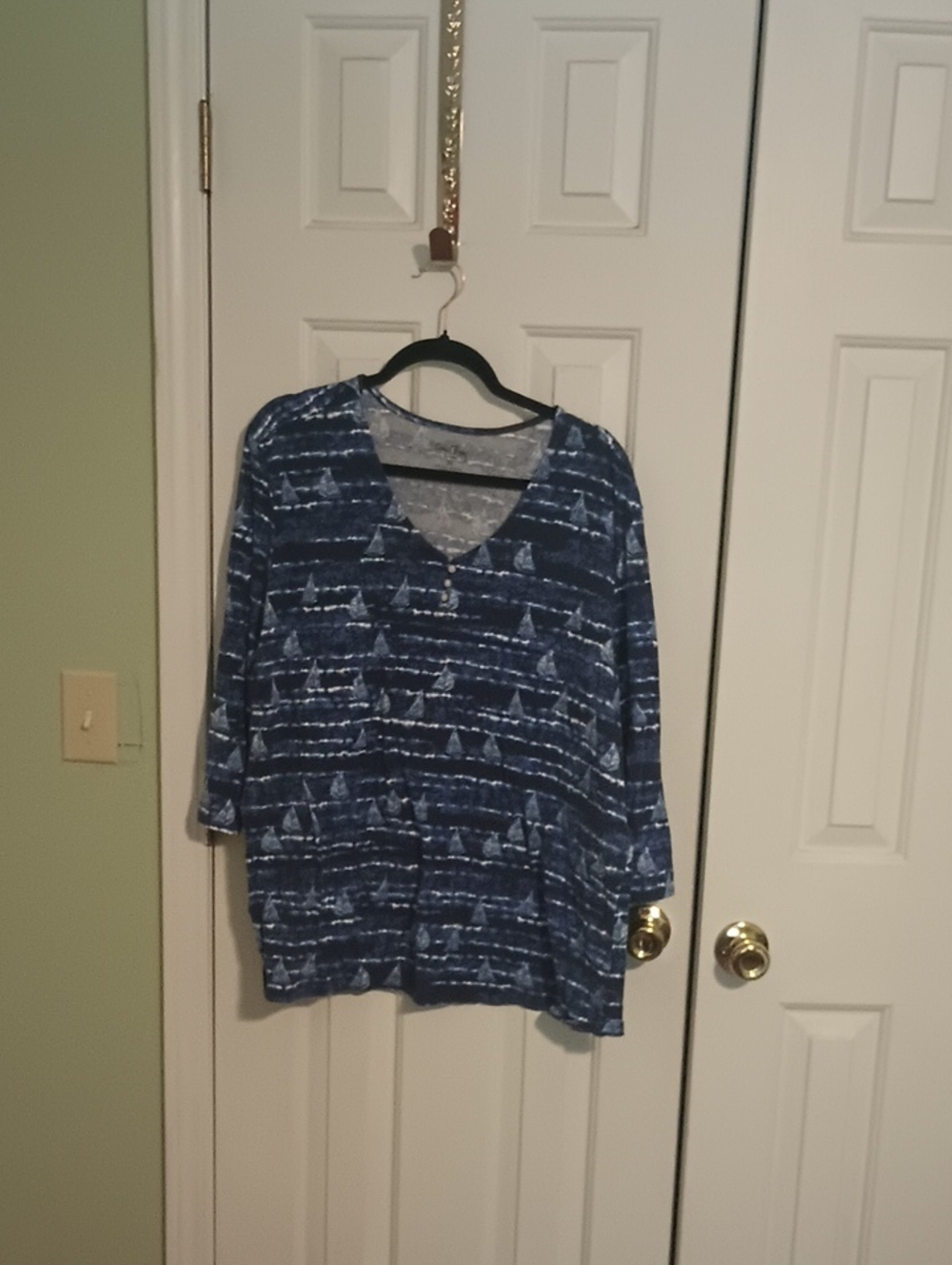 Coral Bay Navy Blue Patterned V-Neck Quarter Sleeve Top